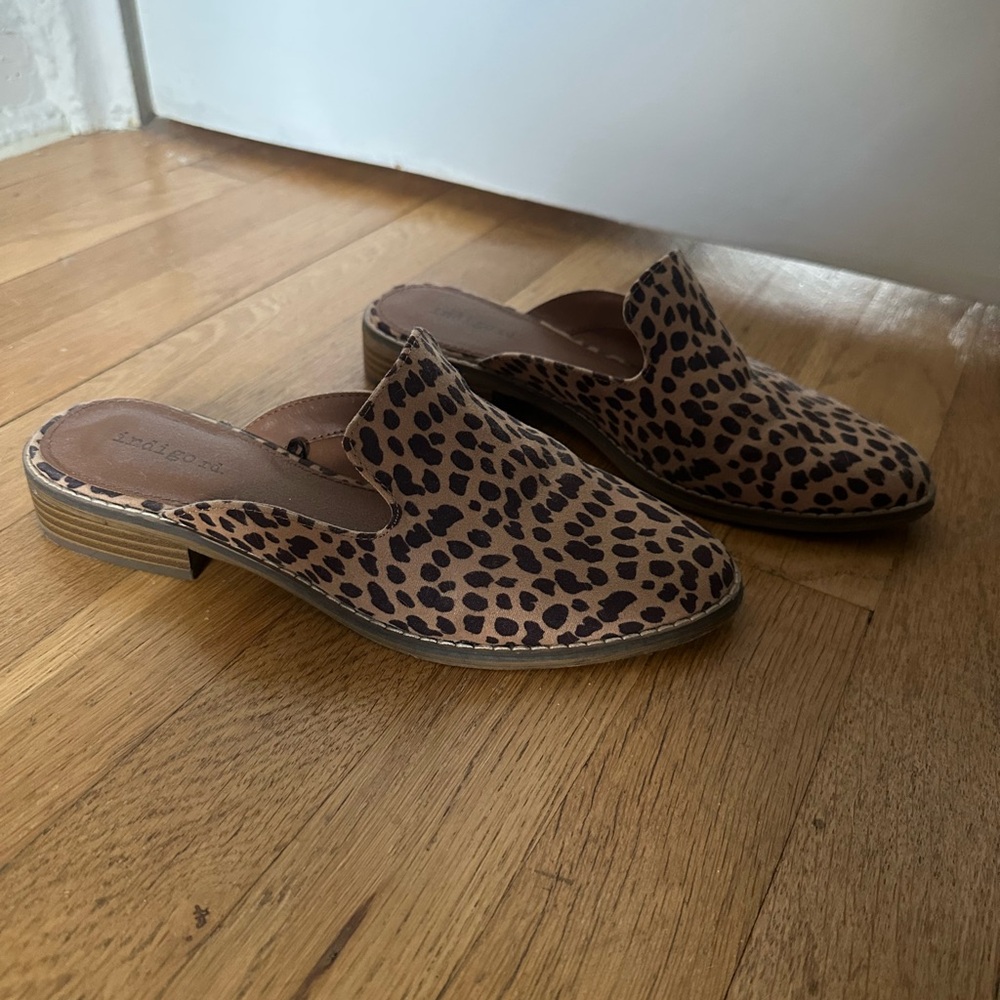 Indigo Leopard Print Women's Mules